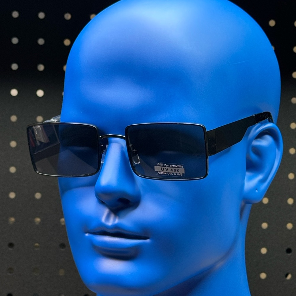 Stylish Black Rectangular Sunglasses